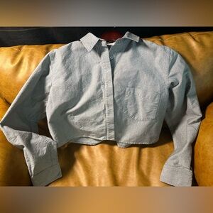 Good American button up cropped oxford shirt. Size Medium